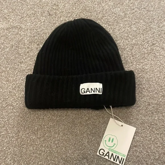 Ganni NWOT Black Rib Knit Beanie - Picture 4 of 5